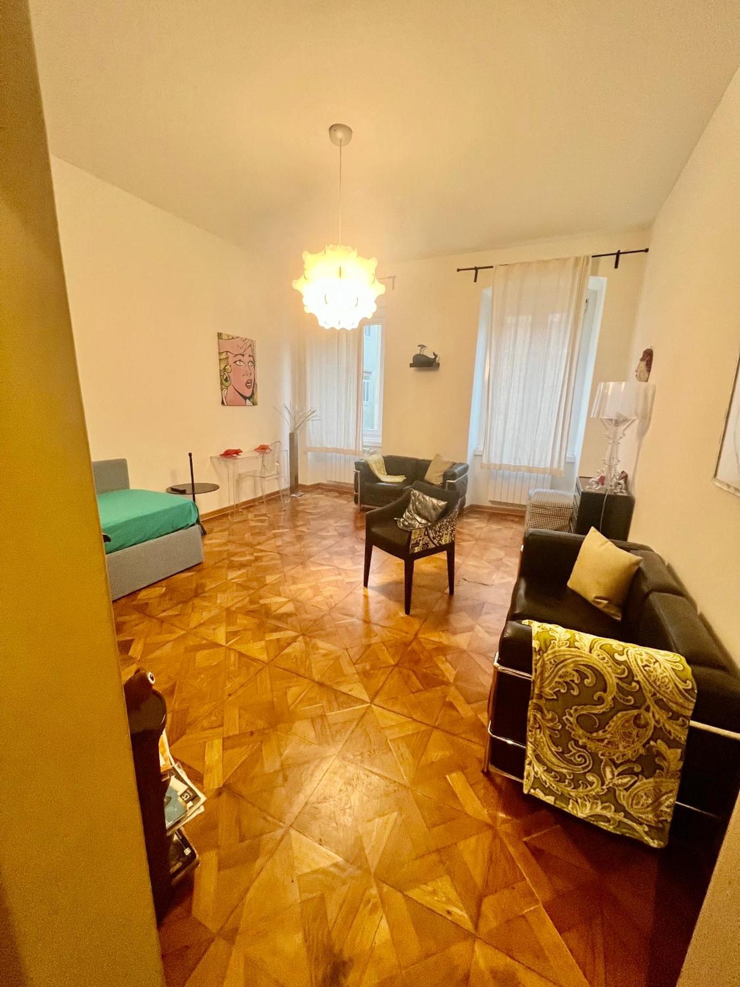 Alla Scalinata Del Teatro Rossetti Parcheggio Trieste Extérieur photo