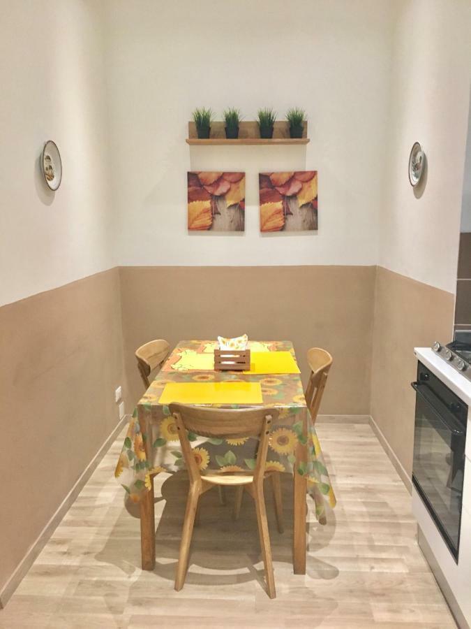 Alla Scalinata Del Teatro Rossetti Parcheggio Trieste Extérieur photo